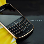 Blackberry-9930-hieu-nang